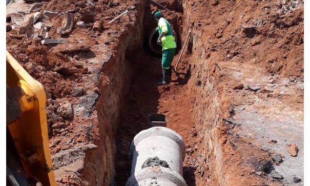 Prefeitura recupera trecho de rede de galerias que liga Nova Franca ao Samel Park