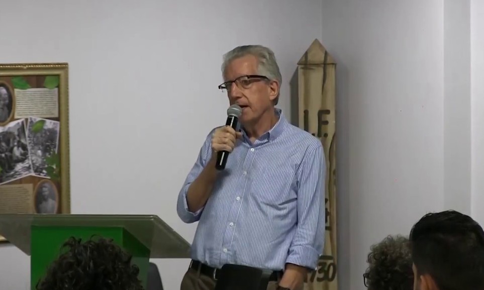 Analista de Mercado Eduardo Carvalhaes abrirá a 3ª FamCafé, em outubro