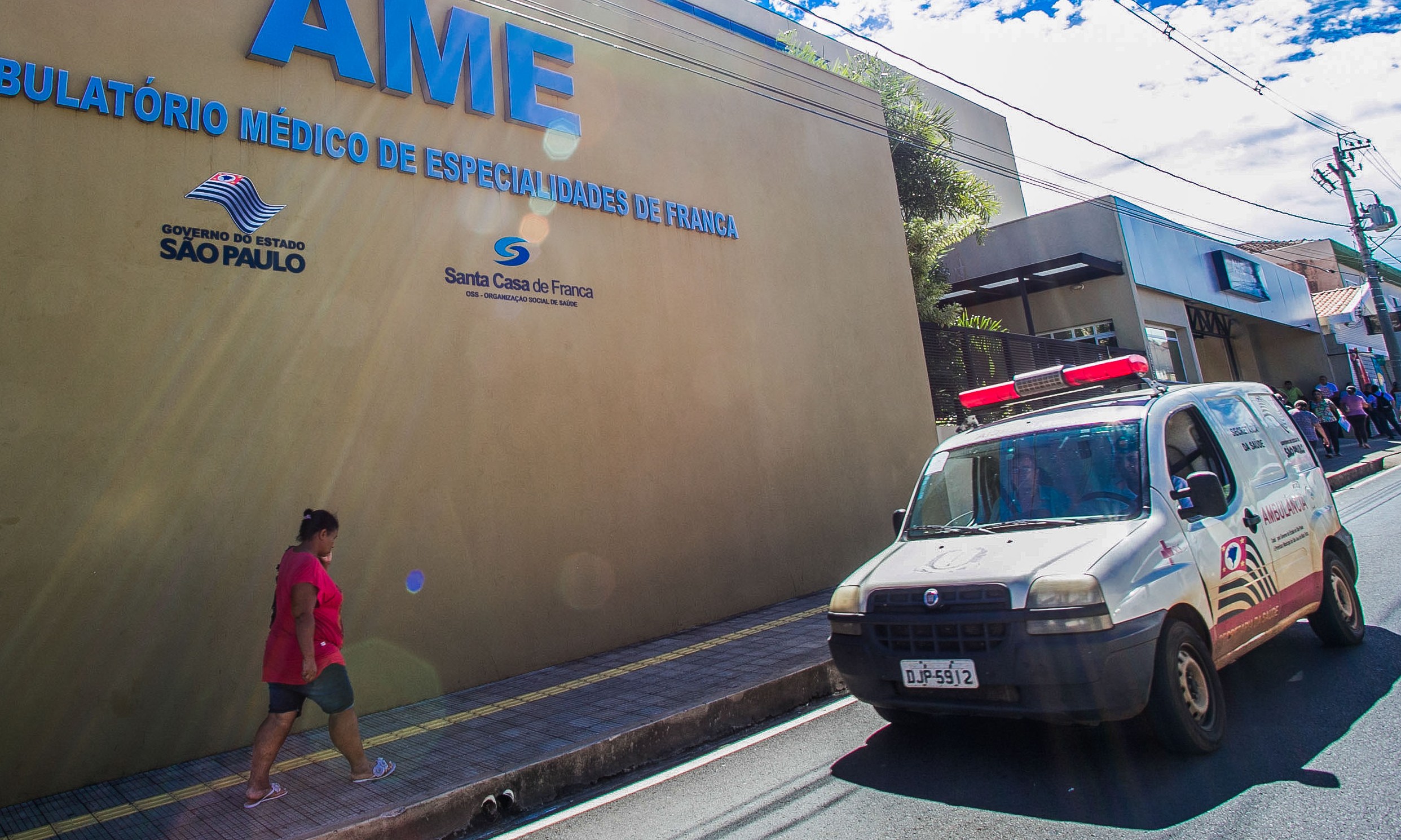 Saúde de Franca atende mais de 34 mil pacientes com transporte gratuito