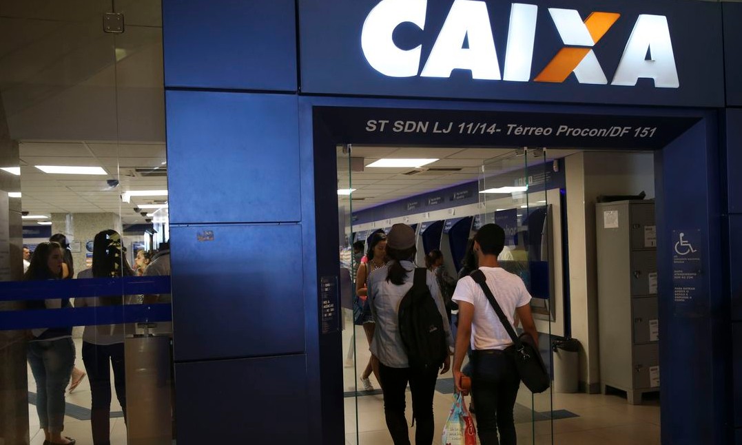 Caixa tem horário estendido nesta terça, 17, para saque do FGTS