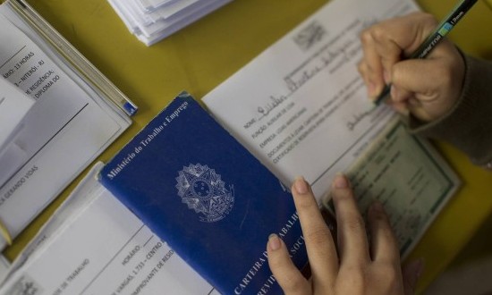 Contratação formal de temporários deve crescer 13,86% neste final de ano