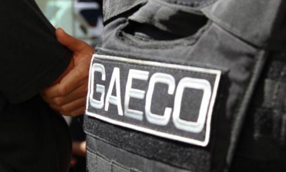 Operação do GAECO prende policiais e vereador em cidades da região