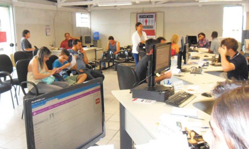 Com salário de R$ 4,5 mil, estado inscreve para vagas de diretor para atuar no PAT