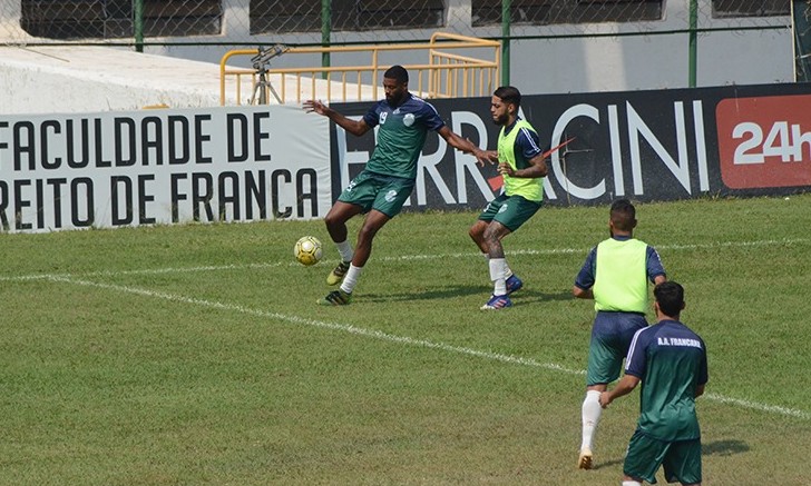 Francana enfrenta o time do Flamengo neste domingo, 29, às 10h, no Lanchão