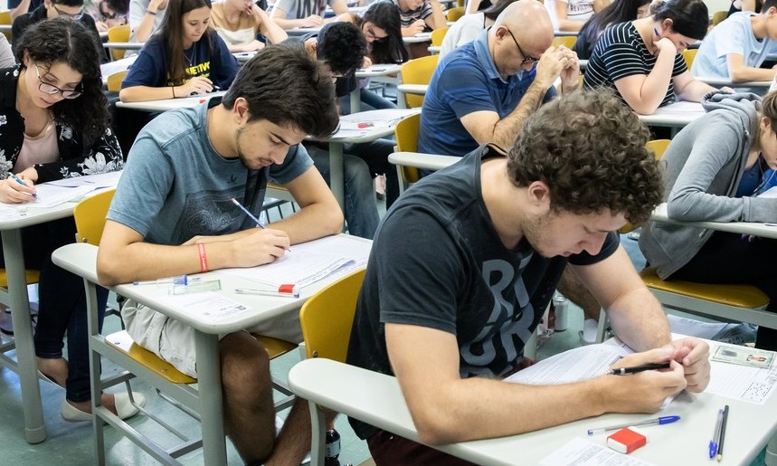 Fuvest 2020 tem 129 mil inscritos : medicina é o curso mais concorrido