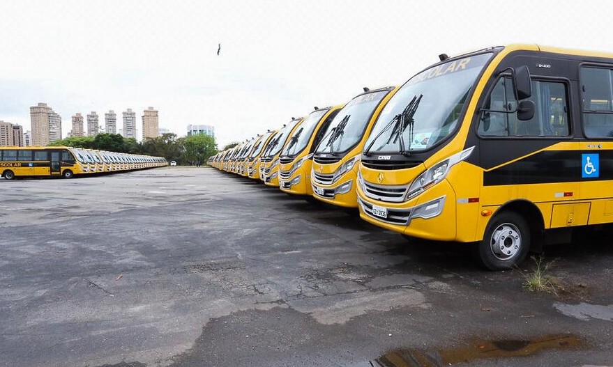 Governo envia 8 ônibus para o transporte escolar na região de Franca