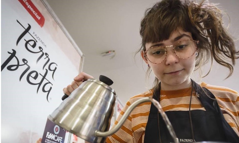 3ª FamCafé começa hoje (8) com palestras, barismo e concurso de drinks
