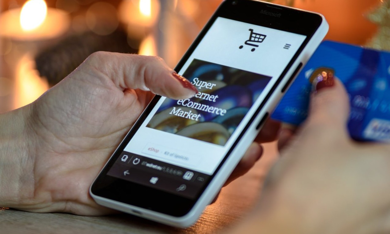 Consumidor pode gastar R$ 1.330 na Black Friday, diz pesquisa do Google