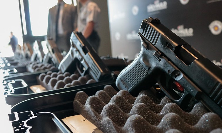 Governo de SP assina contrato para aquisição de 40 mil pistolas para a PM