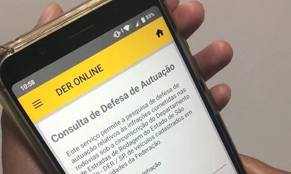 Aplicativo DER Online permite fazer defesa de autuação por motoristas
