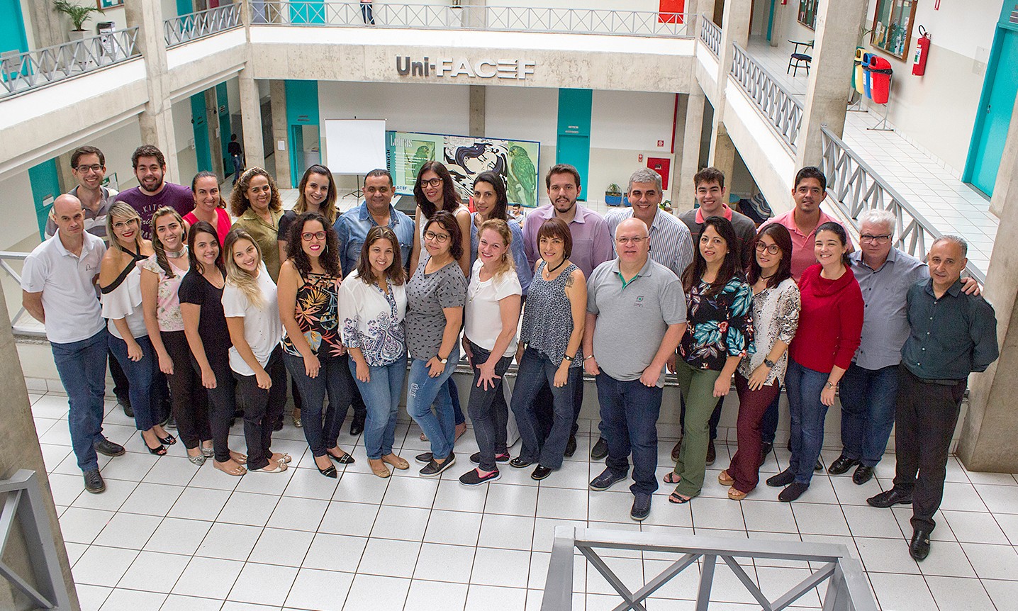 Acif e Uni-Facef têm curso com conteúdo empresarial para líderes e equipes