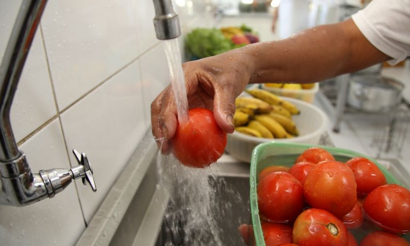 Curso gratuito de boas práticas e manipulação de alimentos recebe inscrições