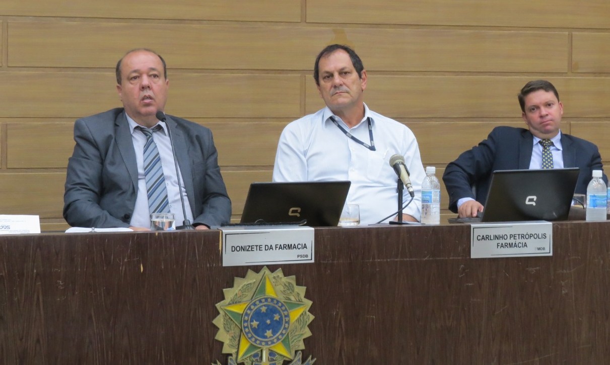 Presidente da Emdef fala na Câmara Municipal sobre operação tapa-buraco