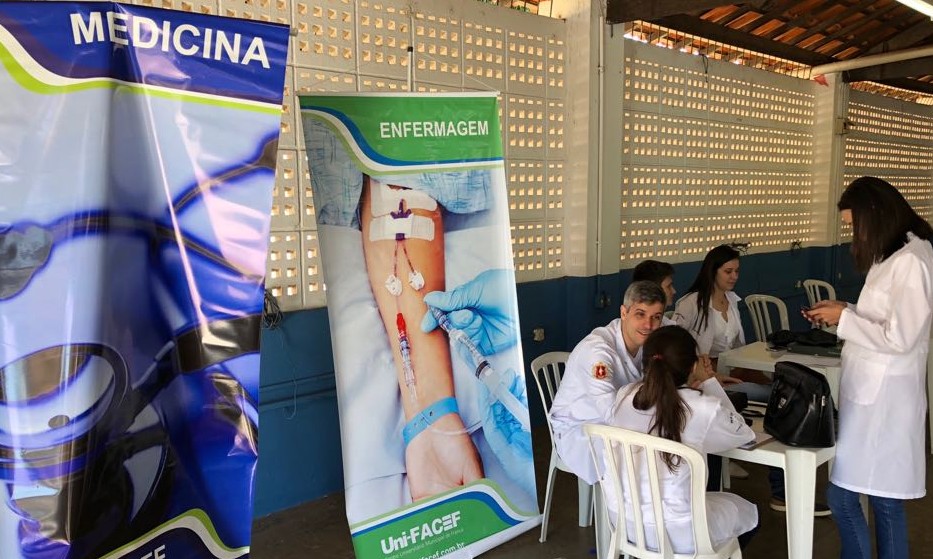 Alunos de Enfermagem e de Medicina do Uni-Facef criam projeto social de “alegria”