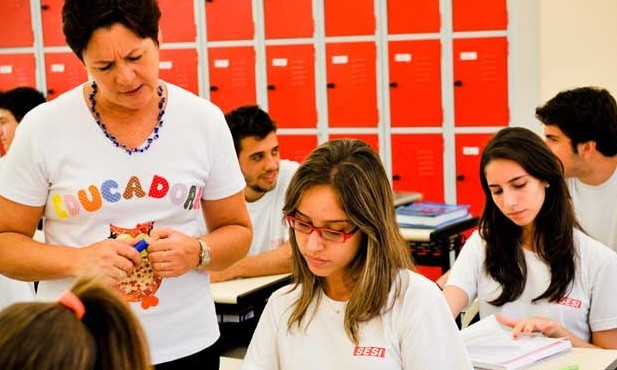 Sesi-SP abre inscrições para vagas de professores: há cadastro para Franca