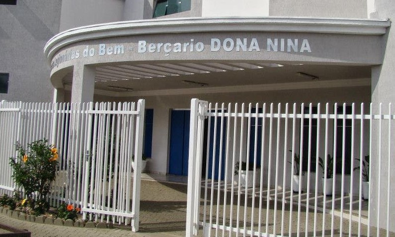 Berçário Dona Nina realiza no dia 26, Bazar Chique – Mesa, Banho e Artesanato