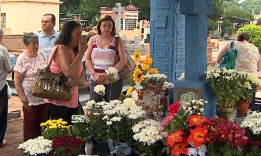 Finados: leilão para comércio de flores acontece nesta quarta, 09