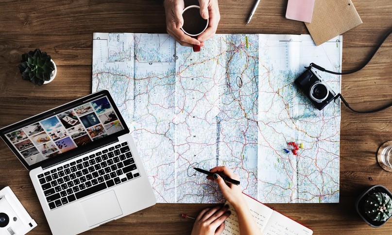 Ministério do Turismo oferece curso online profissionalizante gratuito