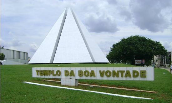 65 pessoas de Franca viajam para Brasília para os 30 anos do Templo da Boa Vontade