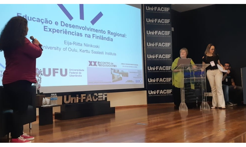 Uni-Facef faz Encontro dos Pesquisadores e recebe uma professora finlandesa