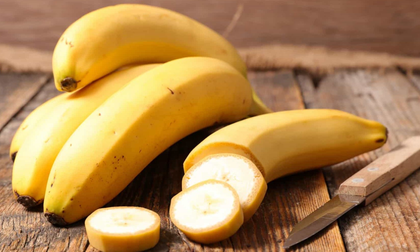 Alimentos que aumentam a serotonina e influenciam o  bom humor das pessoas