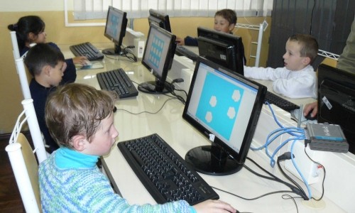 Ministério da Educação vai levar internet a 24,5 mil escolas públicas do Brasil