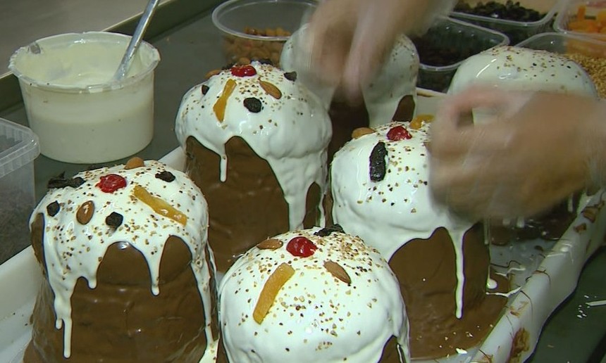 Chegada do Natal aumenta a produção de panetones artesanais em Franca