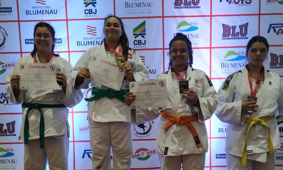 Atletas do Sesi Franca são campeãs do 18º Meeting Interestadual de Judô