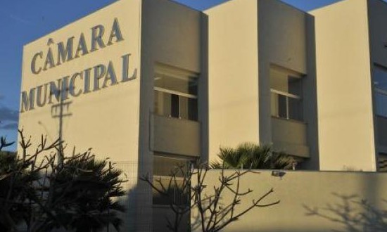 Câmara vota créditos de R$ 2 milhões para serviços de tapa-buracos