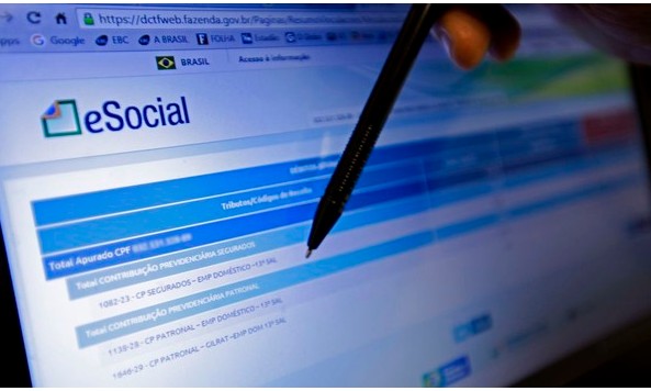 eSocial passará a substituir livro de registro de empregados em 2020