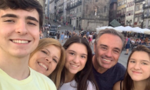 Esposa de Gugu detalha acidente e questiona o responsável pelo sótão