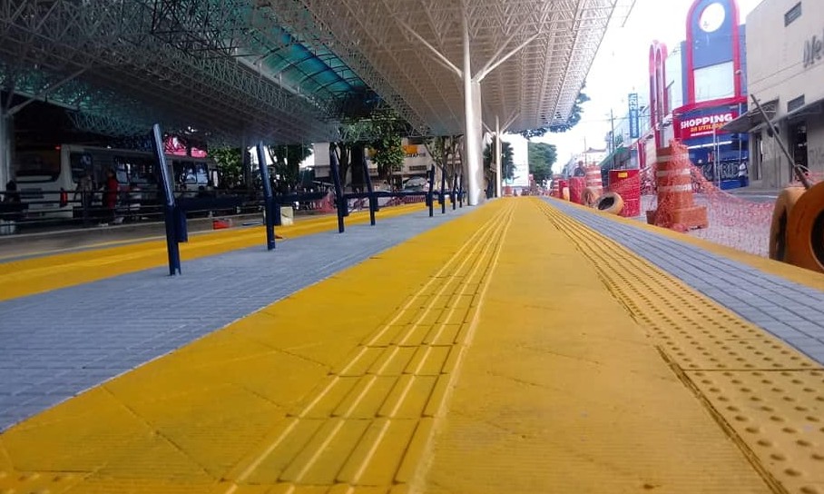 São José continua reforma do Terminal de ônibus e concluiu uma plataforma