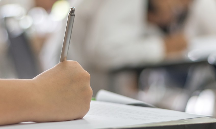 Prefeitura de Ibiraci abre inscrições para concurso com salário de até R$ 9 mil