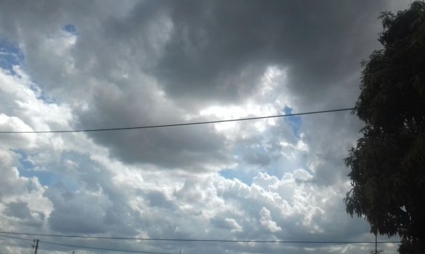 Céu fica parcialmente nublado, mas não chove neste domingo, 17