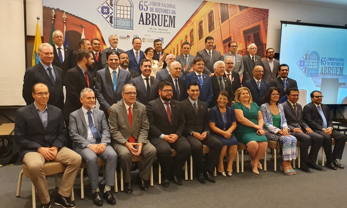 Reitor do Uni-Facef marca presença em encontro nacional no Maranhão