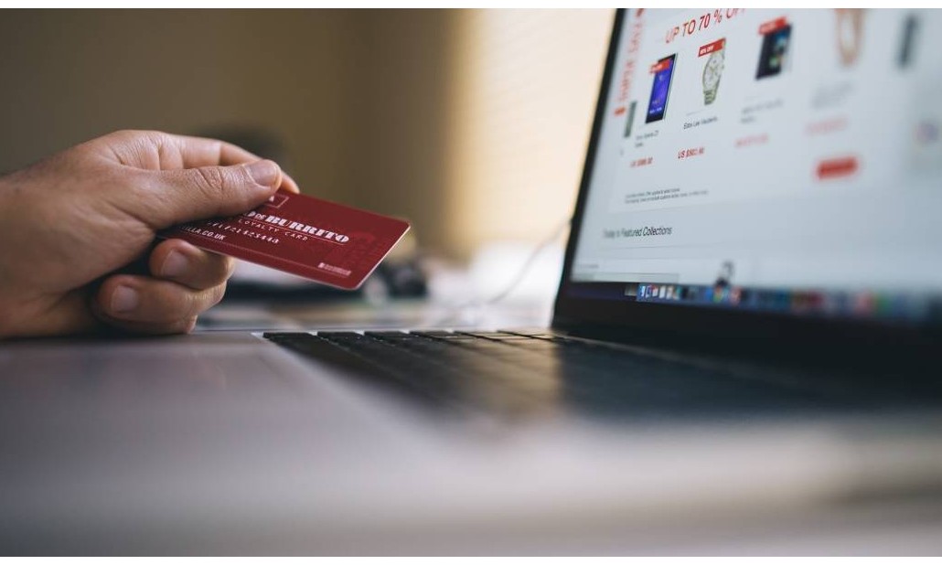 Black Friday 2019: saiba identificar ofertas falsas
e livre-se de problemas