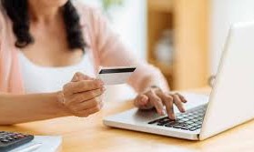 Professor do Mackenzie alerta sobre fraudes na Black Friday via internet