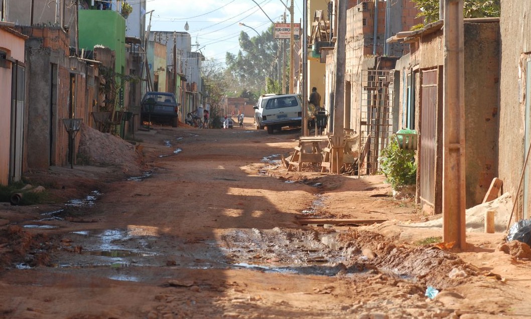 Extrema pobreza atinge 13,5 milhões de pessoas e chega ao maior nível em 7 anos