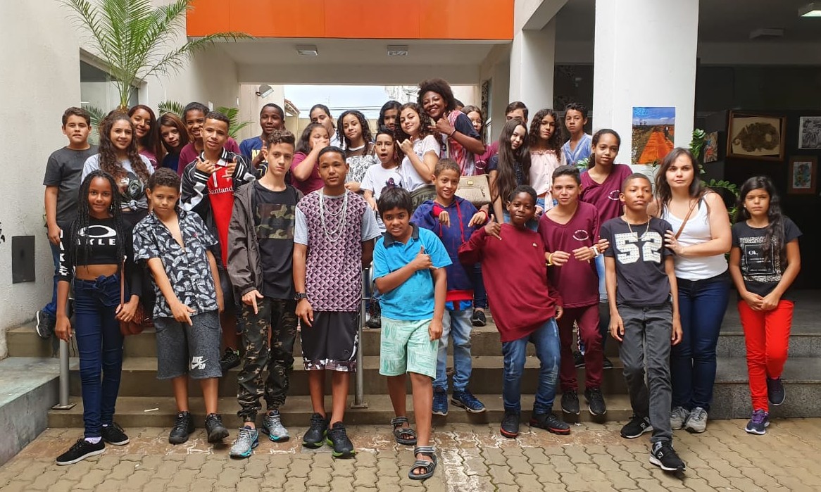 Alunos do Jardim Cambuí fazem tour especial por Franca e conhecem 16 locais