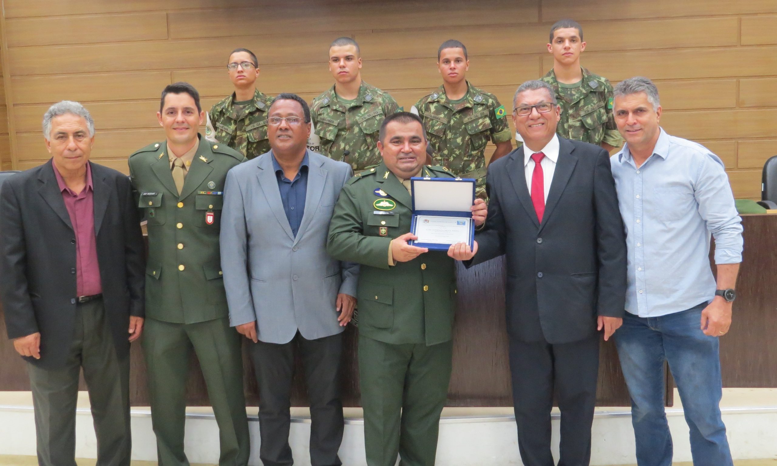 Câmara Municipal presta homenagem aos Soldados Atiradores de Franca