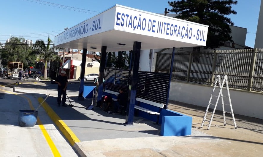 Após um mês de trabalho, subterminal da Champagnat é entregue