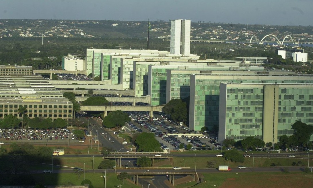 Funcionalismo público custa R$ 750,9 bilhões/ano com 11,4 milhões de servidores
