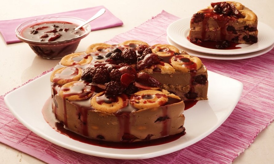 Pavê de chocolate com frutas vermelhas: sobremesa difícil de resistir!