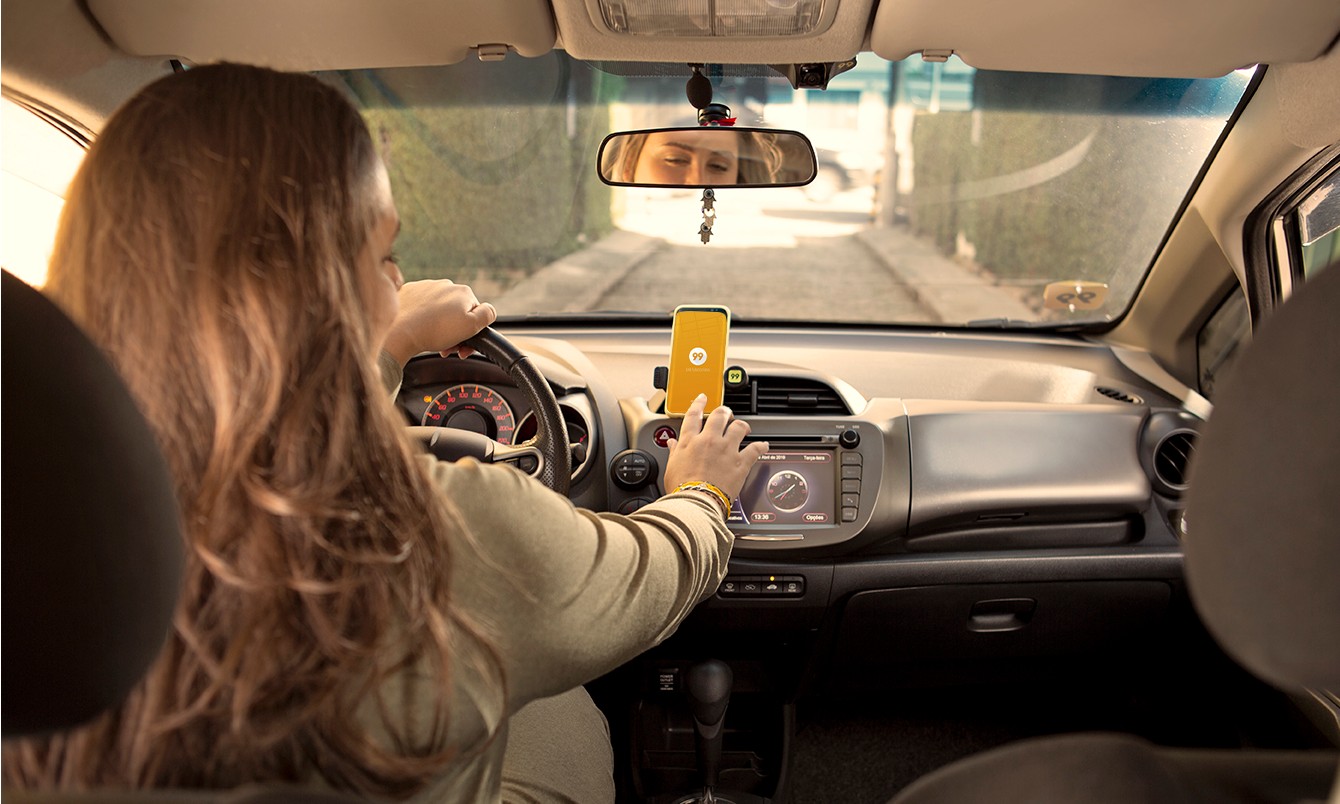 Aplicativo 99 realiza uma série de ações para atrair mais motoristas mulheres