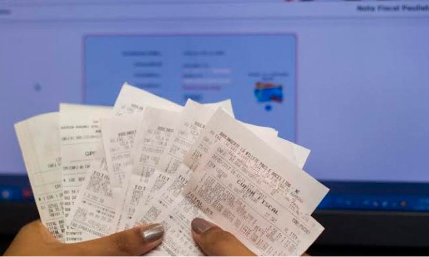 Nota Paulista: Ganhadores do sorteio especial de Natal
recebem prêmios