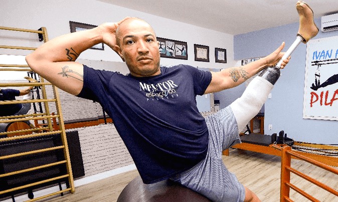 Pilates se torna aliado na recuperação de pessoas que sofreram amputação ou PcD
