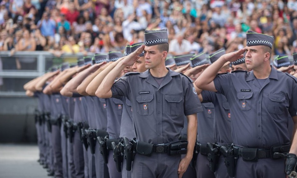 Governo paga R$ 129,2 milhões em bônus para policiais do Estado