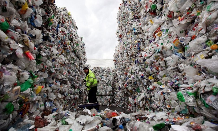 Peças de veículos: Ford recicla mais de 1 bilhão de garrafas plásticas todo ano