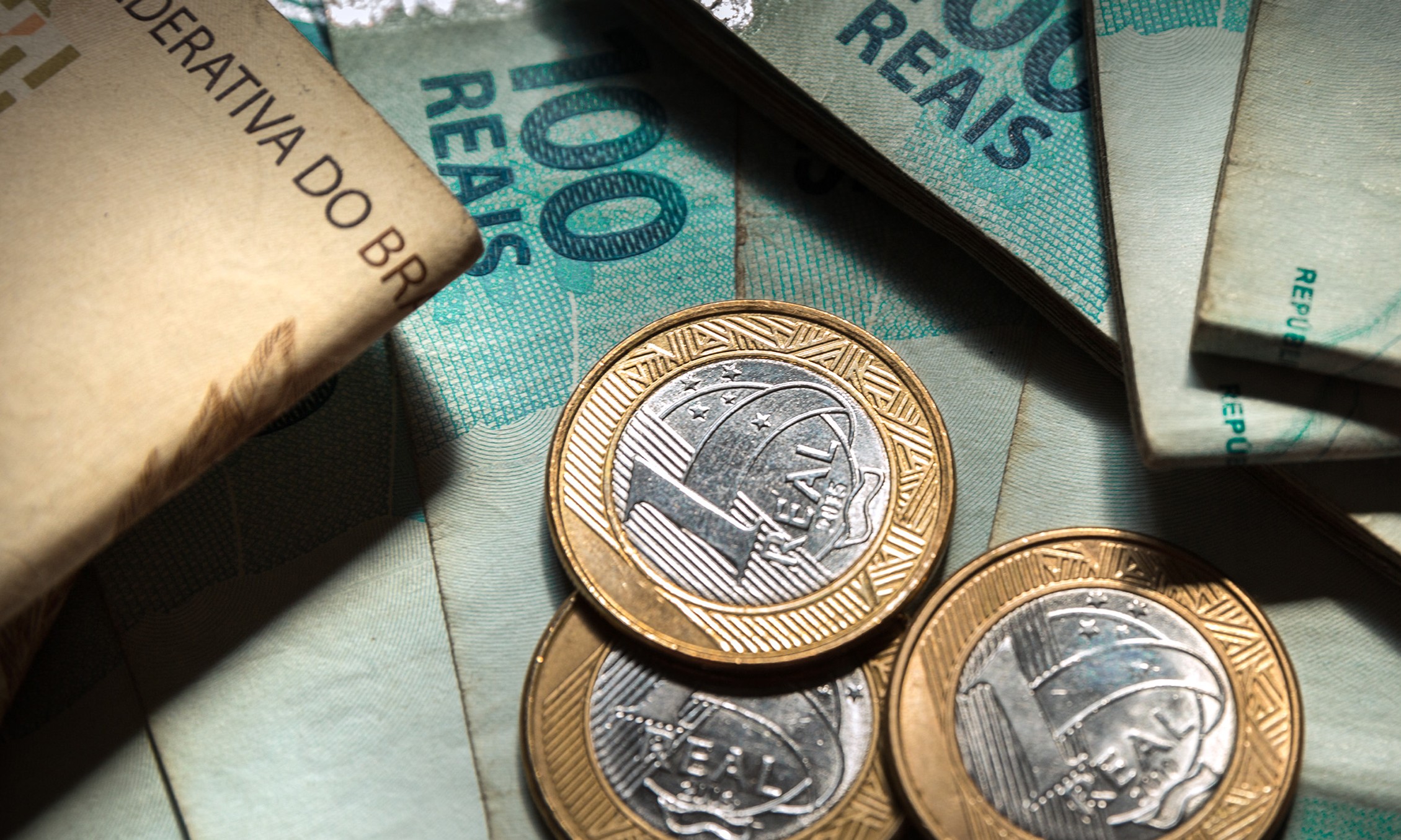 Mercado financeiro eleva estimativa de inflação este ano para 3,29% no Brasil