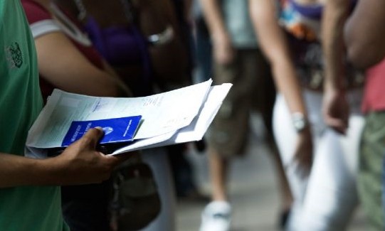 Com ensino superior, 4 milhões não têm emprego que exige diploma